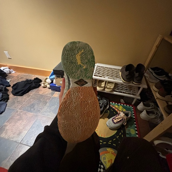 Lebrons 20 - Picture 3 of 10